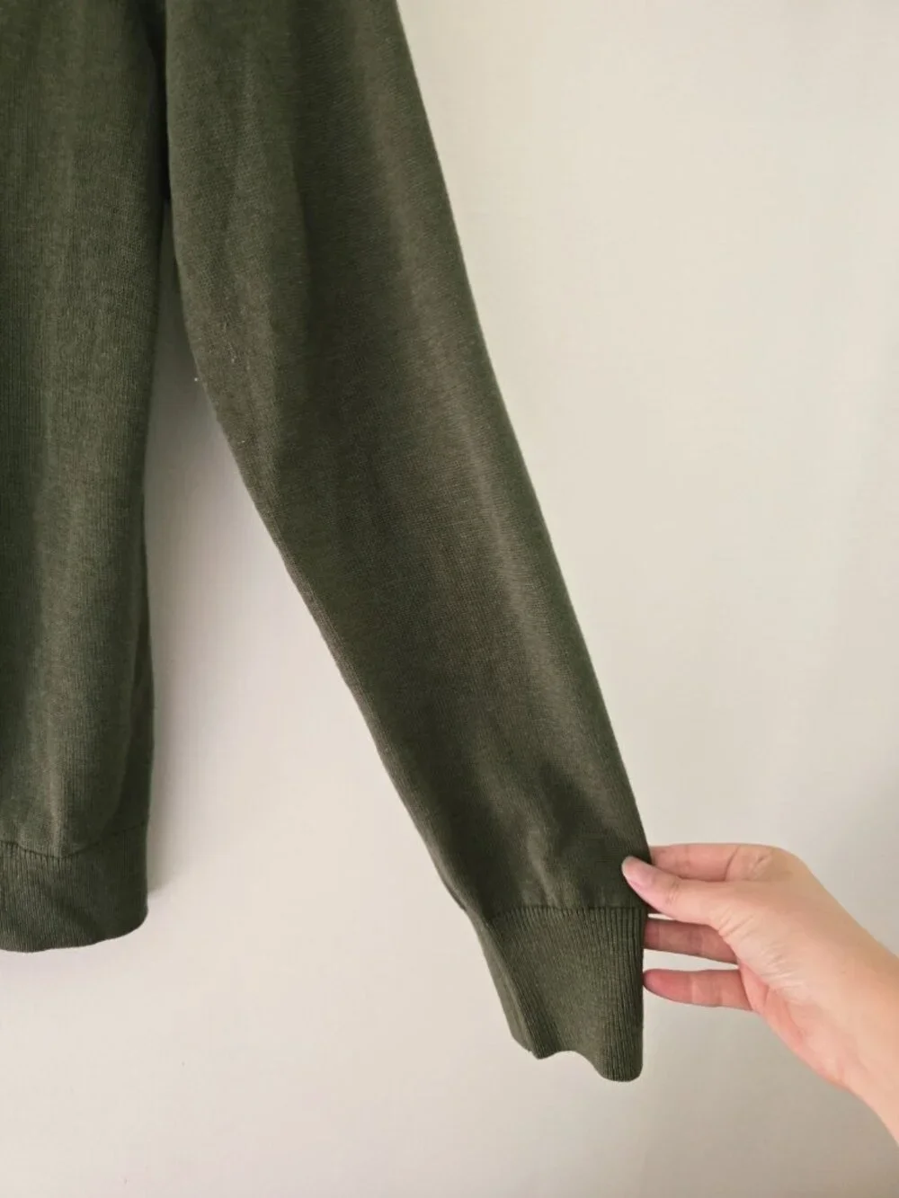 Banana Republic Silk Cashmere V-Neck Dark Green Knit Sweater Mens M Pullover